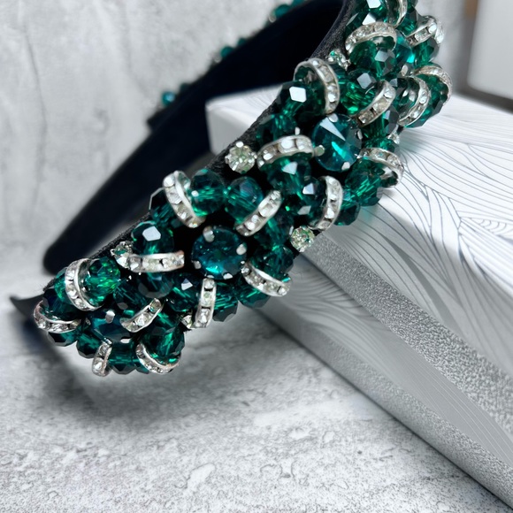 New Emerald Green and White Crystal Ladies Headbands - Picture 2 of 3